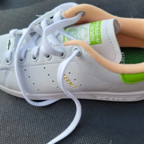 adidas Originals | Shoes | Adidas Kermit And Miss Piggy Size 4 | Poshmark adidas Originals | Shoes | Adidas Kermit And Miss Piggy Size 4 | Poshmark
